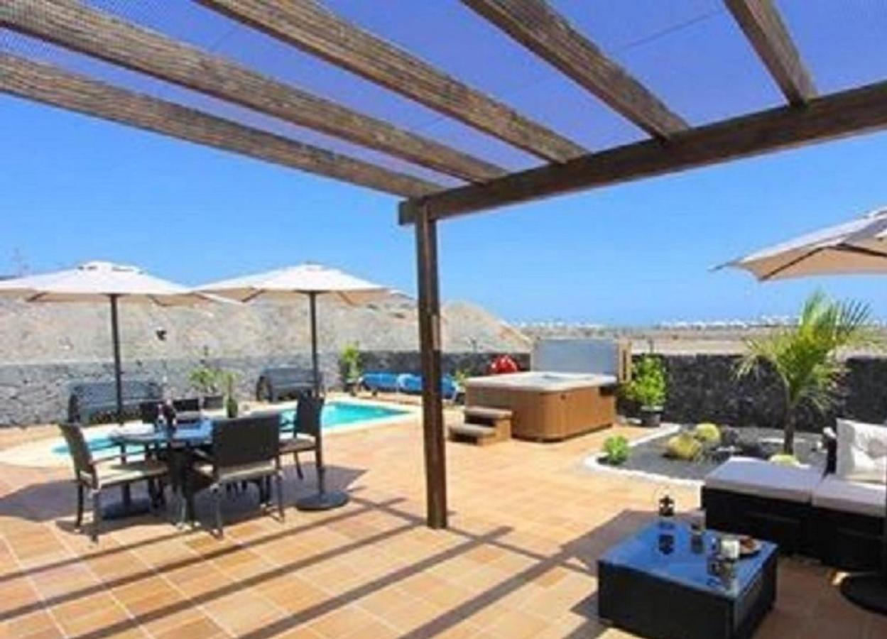 Villa Emma Playa Blanca Exterior photo